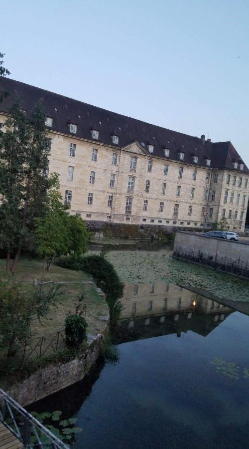 Appartement confort deux Etoiles Dole Extérieur photo